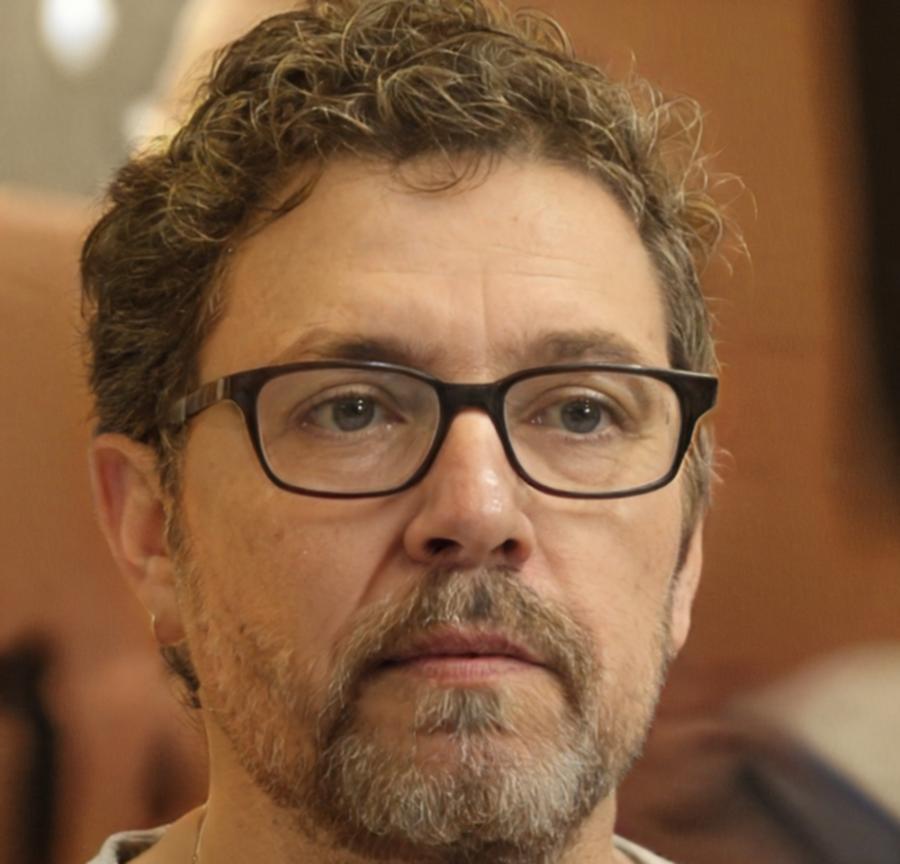 Retrato del instructor Sebastián Torralba